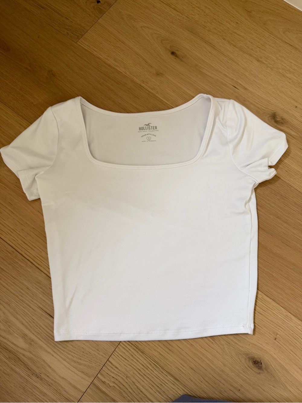 Hollister White Square Neck Short Sleeve Crop Top